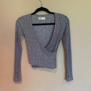 grey crop top with thumb holes